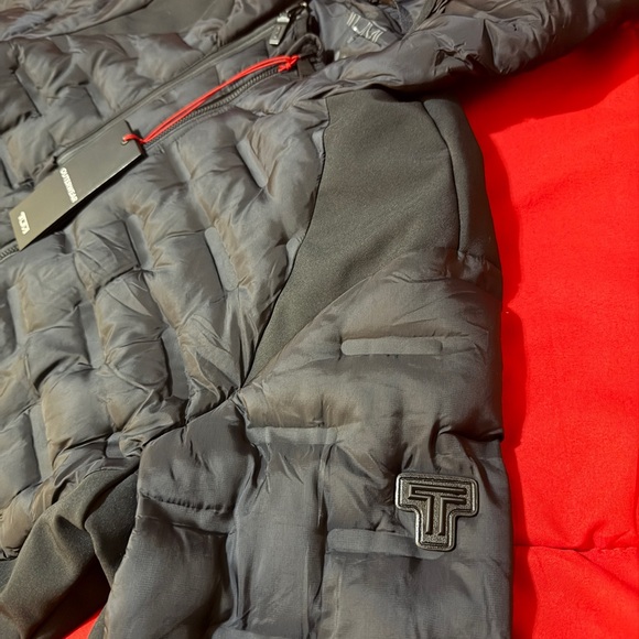 Tumi Black Puffer Jacket with Hood - Picture 3 of 9
